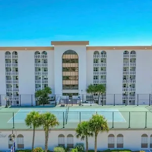 gorgeous-oasis-601-sleeps-10-fits-14.thedaytonabeachhotels.com/
