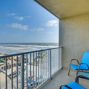 breezy-studio-with-balcony-and-views.thedaytonabeachhotels.com/
